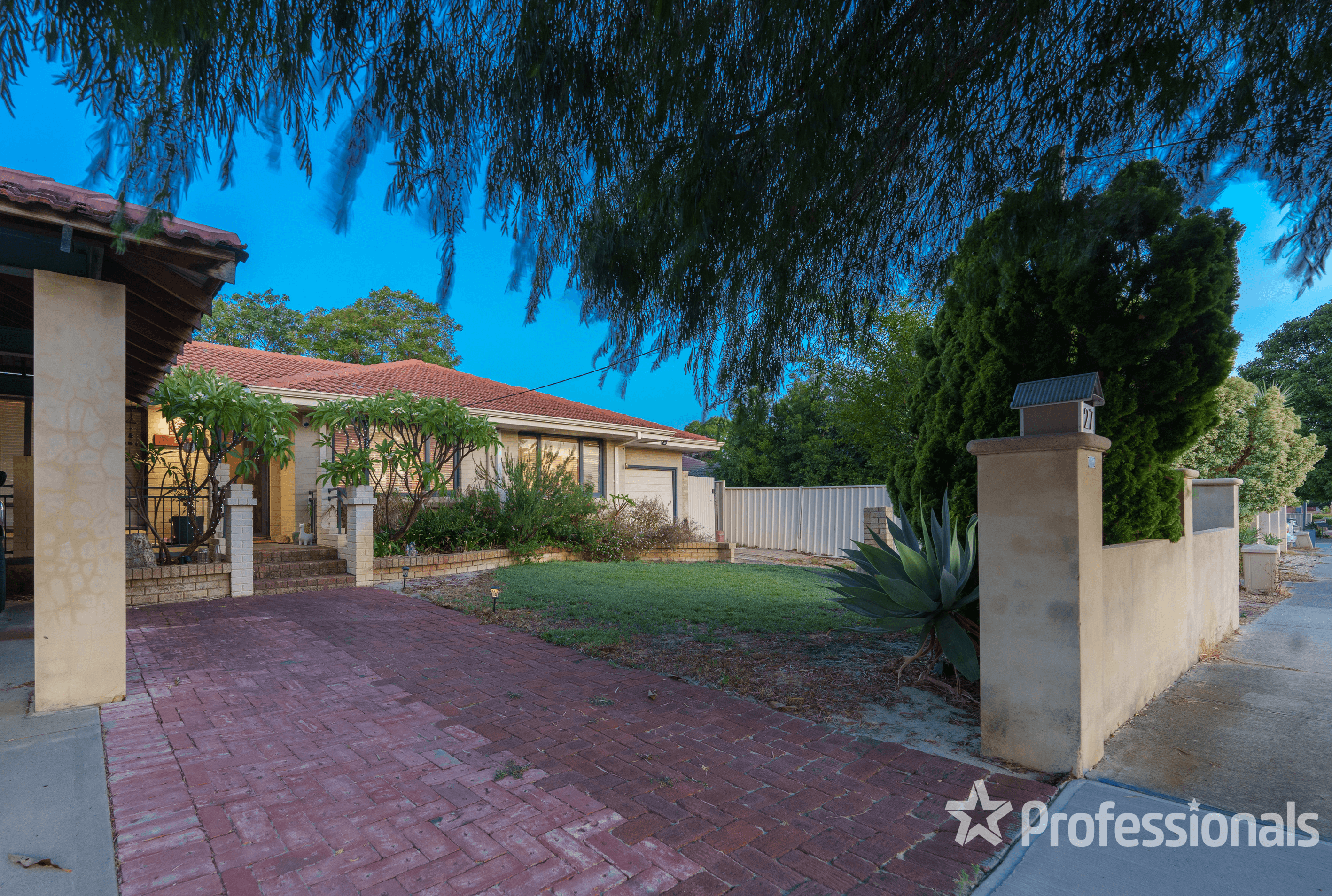 27 Hollett Road, MORLEY, WA 6062