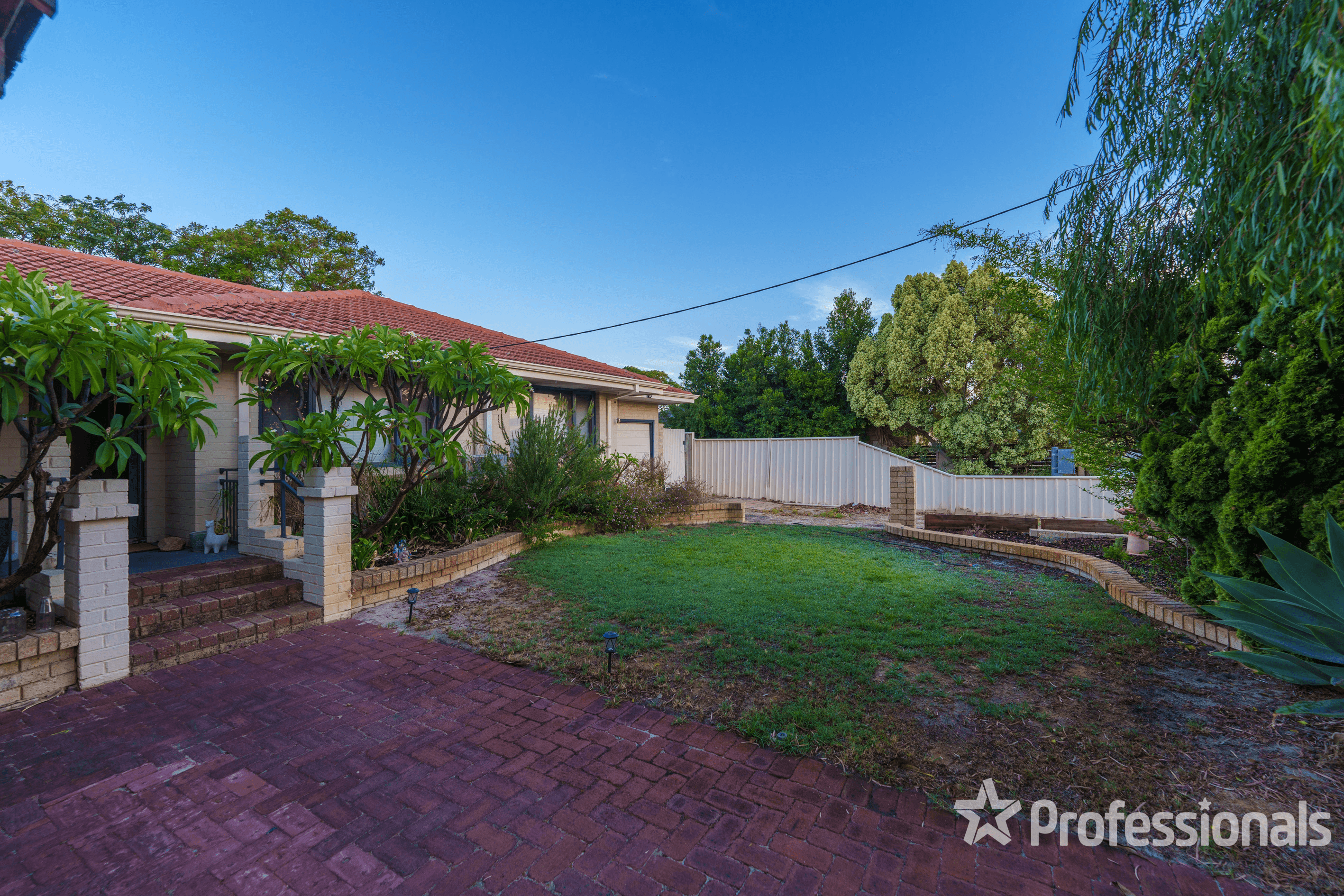 27 Hollett Road, MORLEY, WA 6062