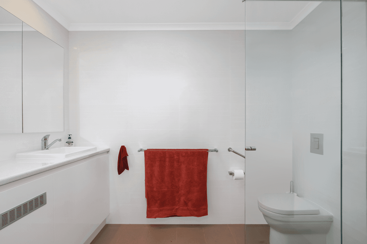 4 Stromlo Place, Jerrabomberra, NSW 2619