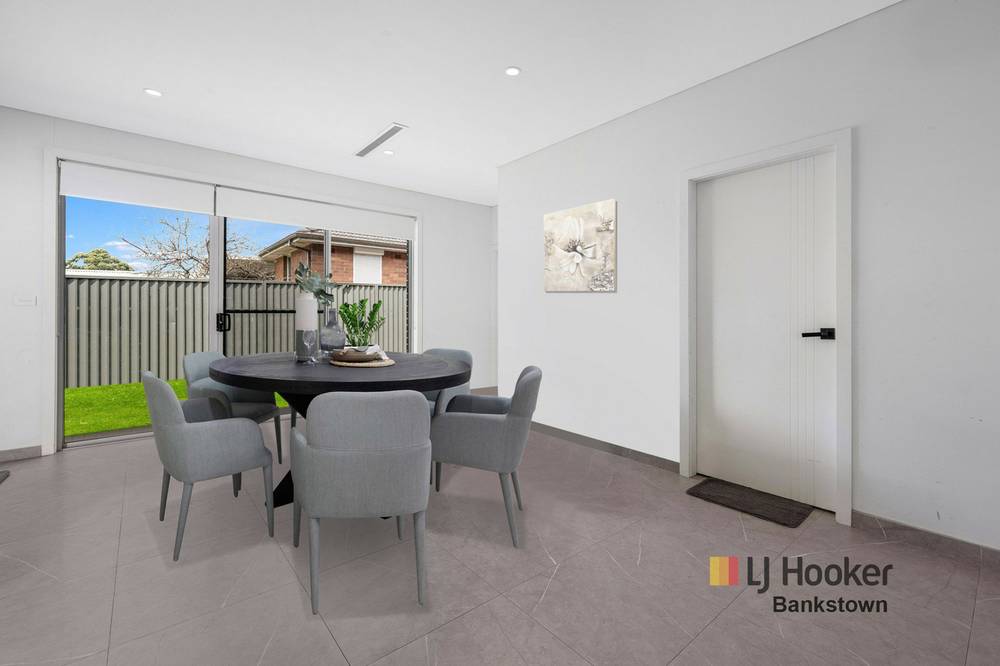 21B Williamson Crescent, WARWICK FARM, NSW 2170