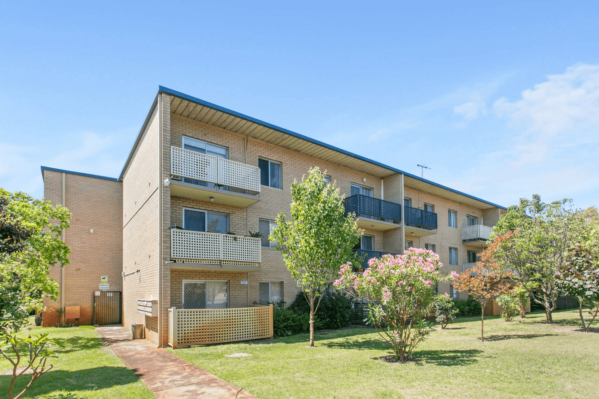 37/216 Cambridge Street, WEMBLEY, WA 6014