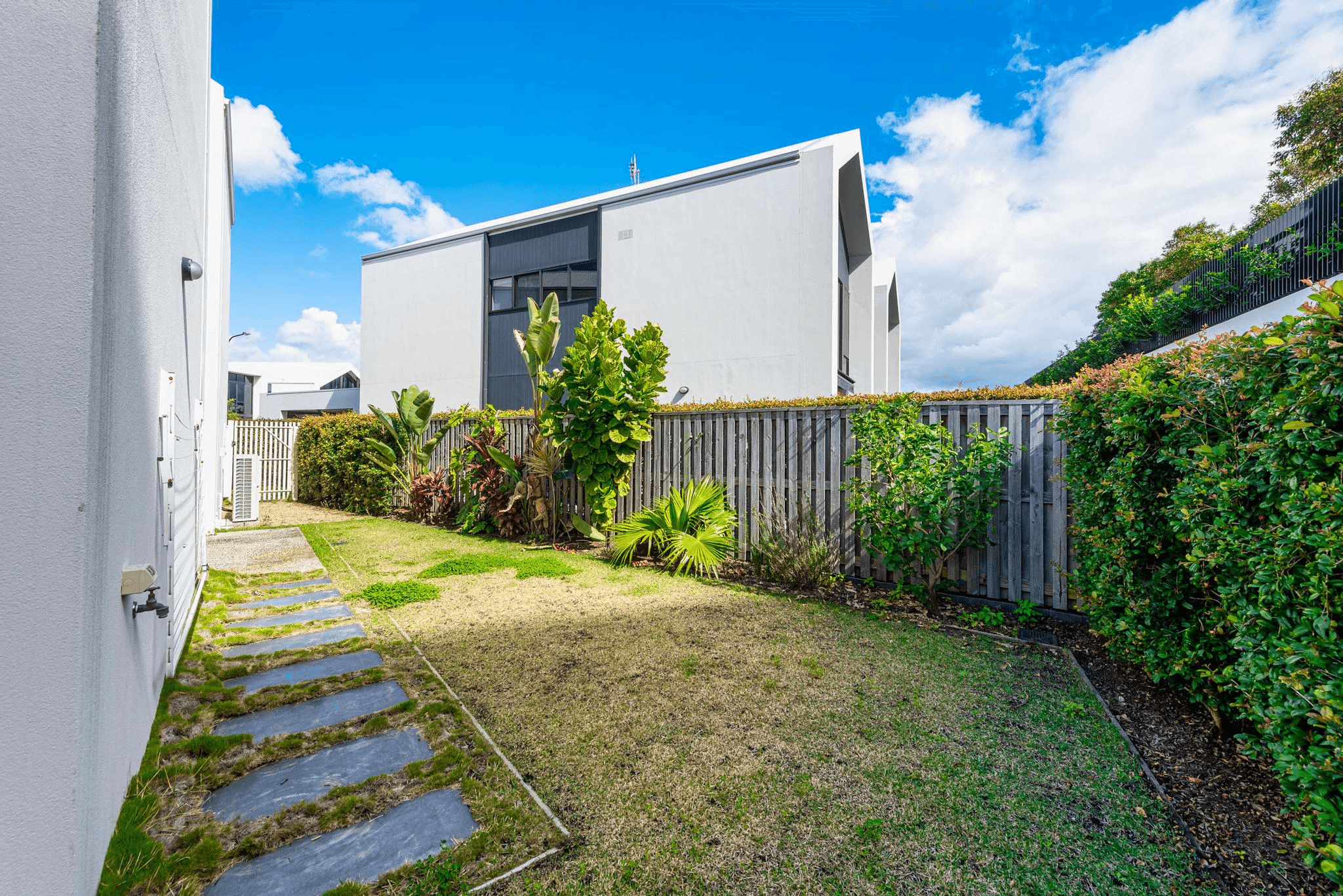 2/51 Magnoli Circuit, Palm Beach, QLD 4221