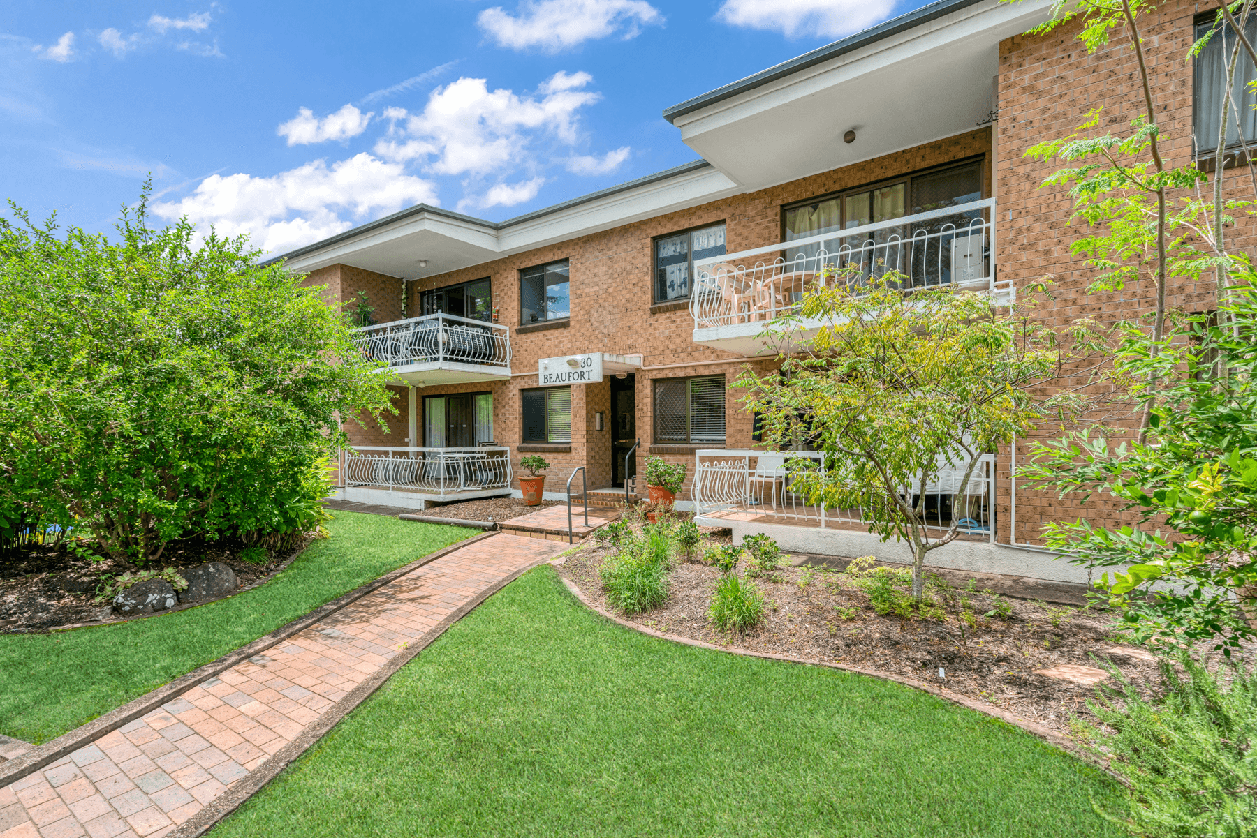 8/30 Sisley Street, ST LUCIA, QLD 4067