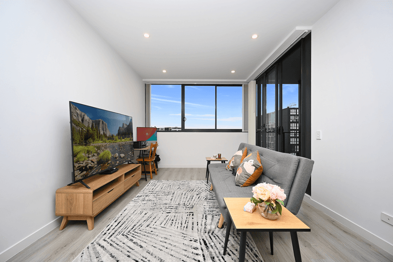 804/81B Lord Sheffield Circuit, Penrith, NSW 2750