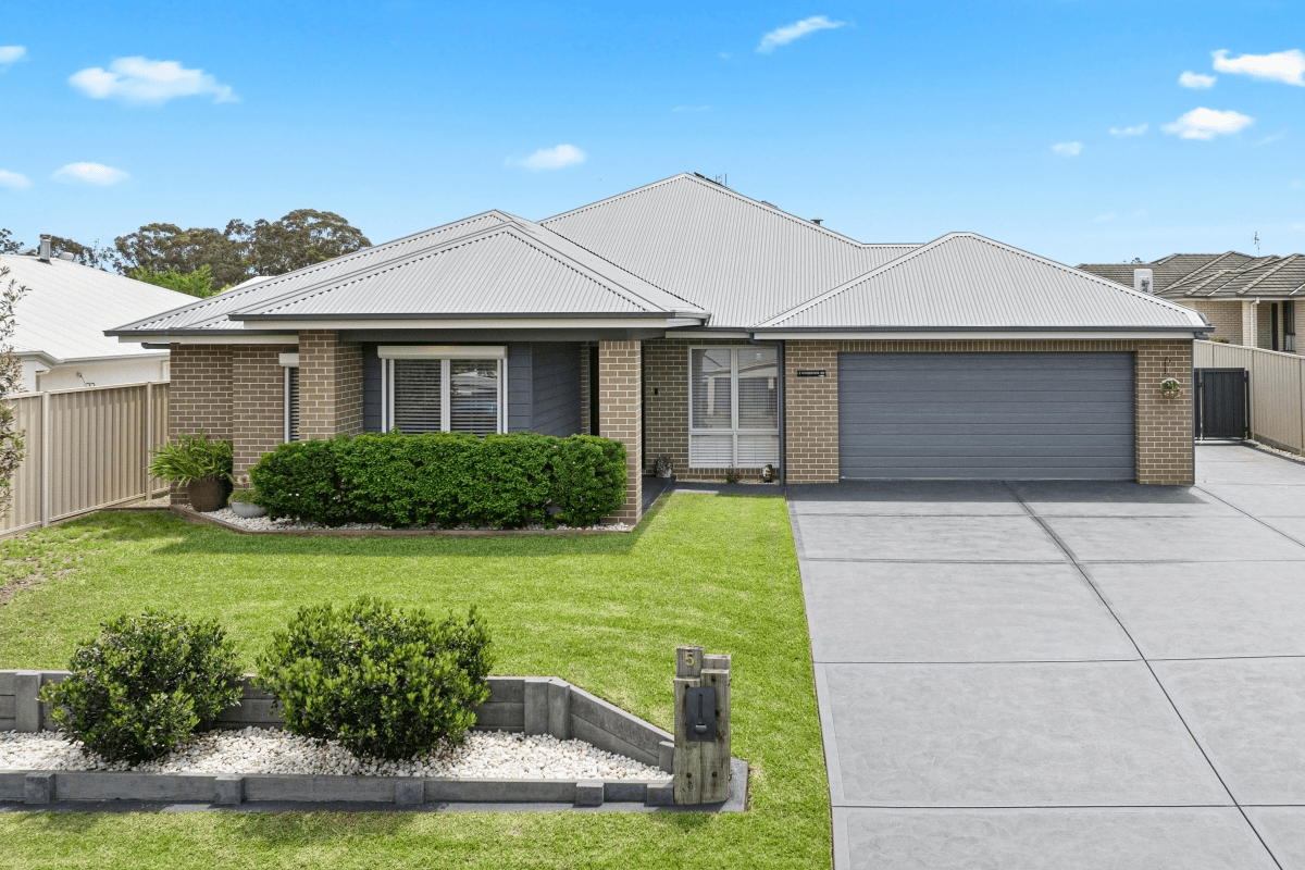 5 Windermere Road, Lochinvar, NSW 2321