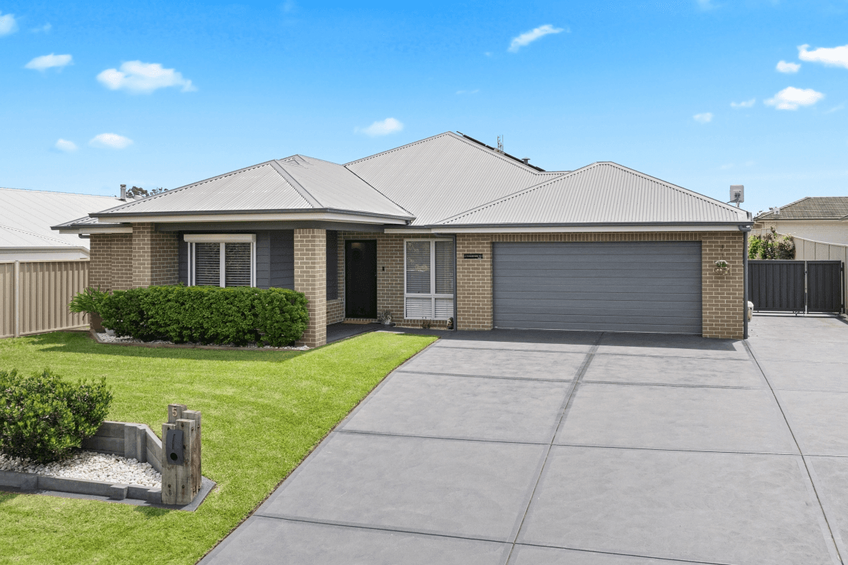 5 Windermere Road, Lochinvar, NSW 2321