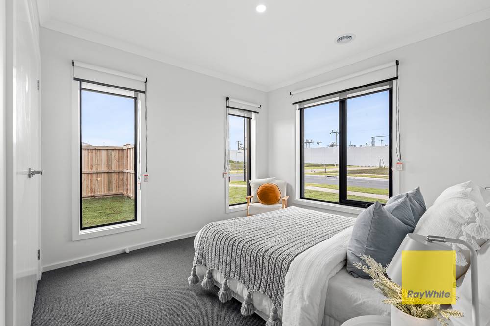 2 Catania Close, WAURN PONDS, VIC 3216