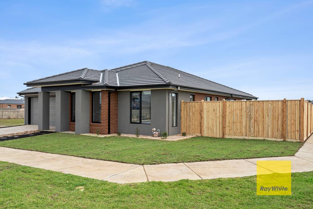 2 Catania Close, WAURN PONDS, VIC 3216