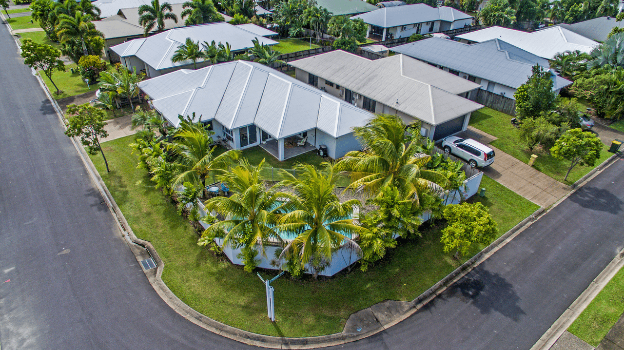 10 Murrinda Gardens, TRINITY PARK, QLD 4879