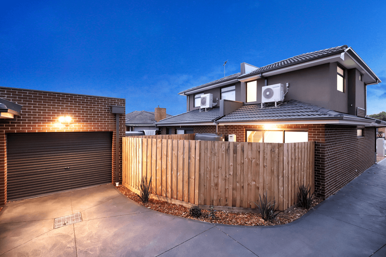 2/15 Wattleglen Street, Craigieburn, VIC 3064