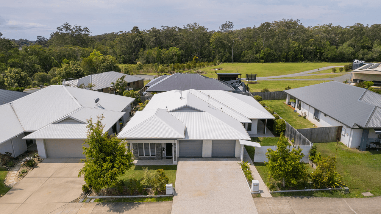 2/15 Pinnacles Drive, GLASS HOUSE MOUNTAINS, QLD 4518