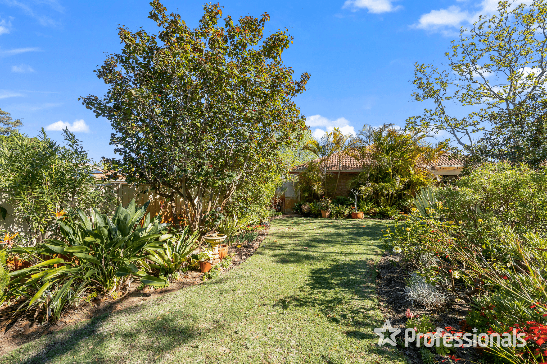 64 Aylesford Drive, MARANGAROO, WA 6064