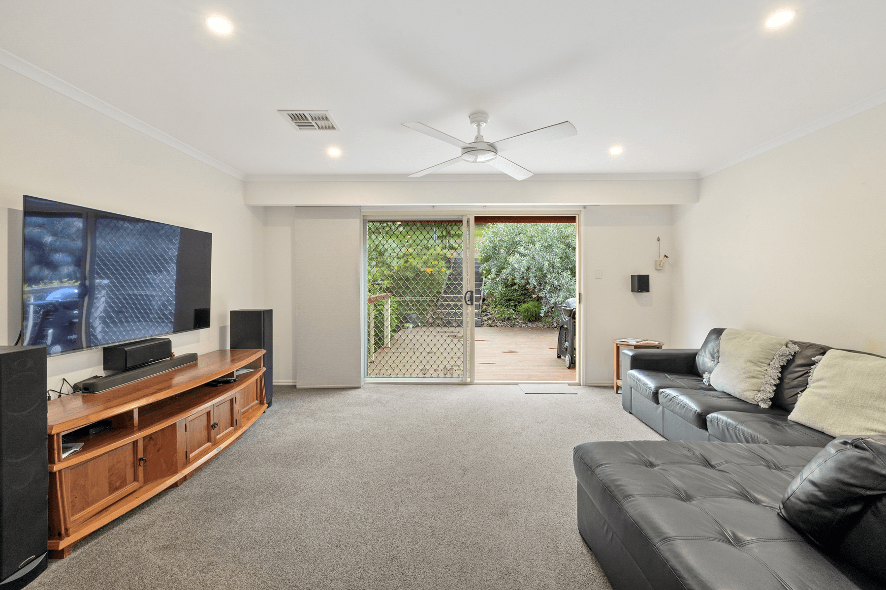 14 Bushbird Court, DIDDILLIBAH, QLD 4559