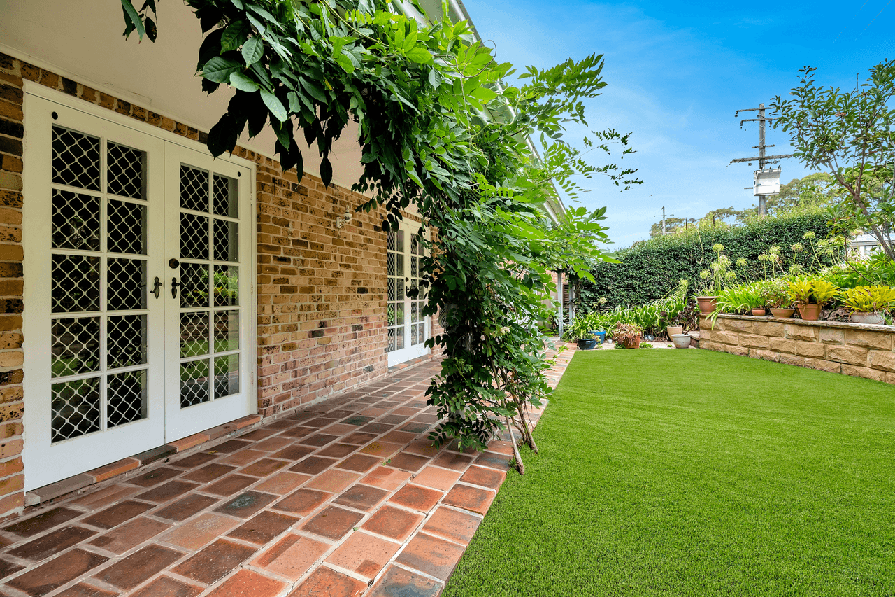 7 Donegal Road, BERKELEY VALE, NSW 2261