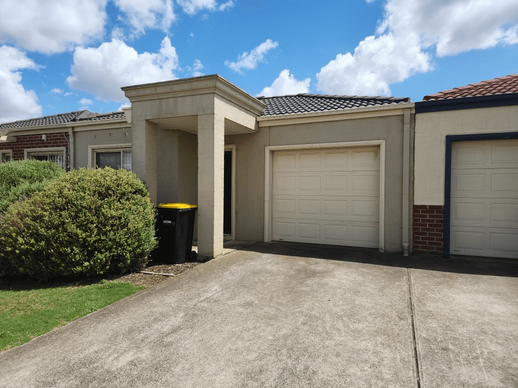 40/17 Crestmont Drive, Melton South, VIC 3338