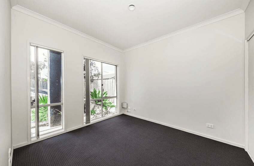 40/17 Crestmont Drive, Melton South, VIC 3338