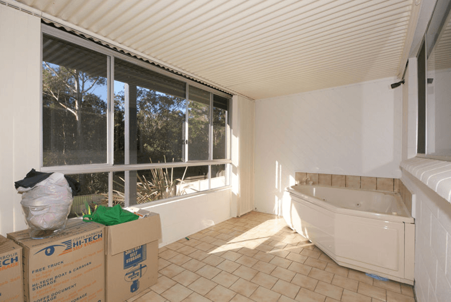 7 Gum Tree Glen, SAPPHIRE BEACH, NSW 2450