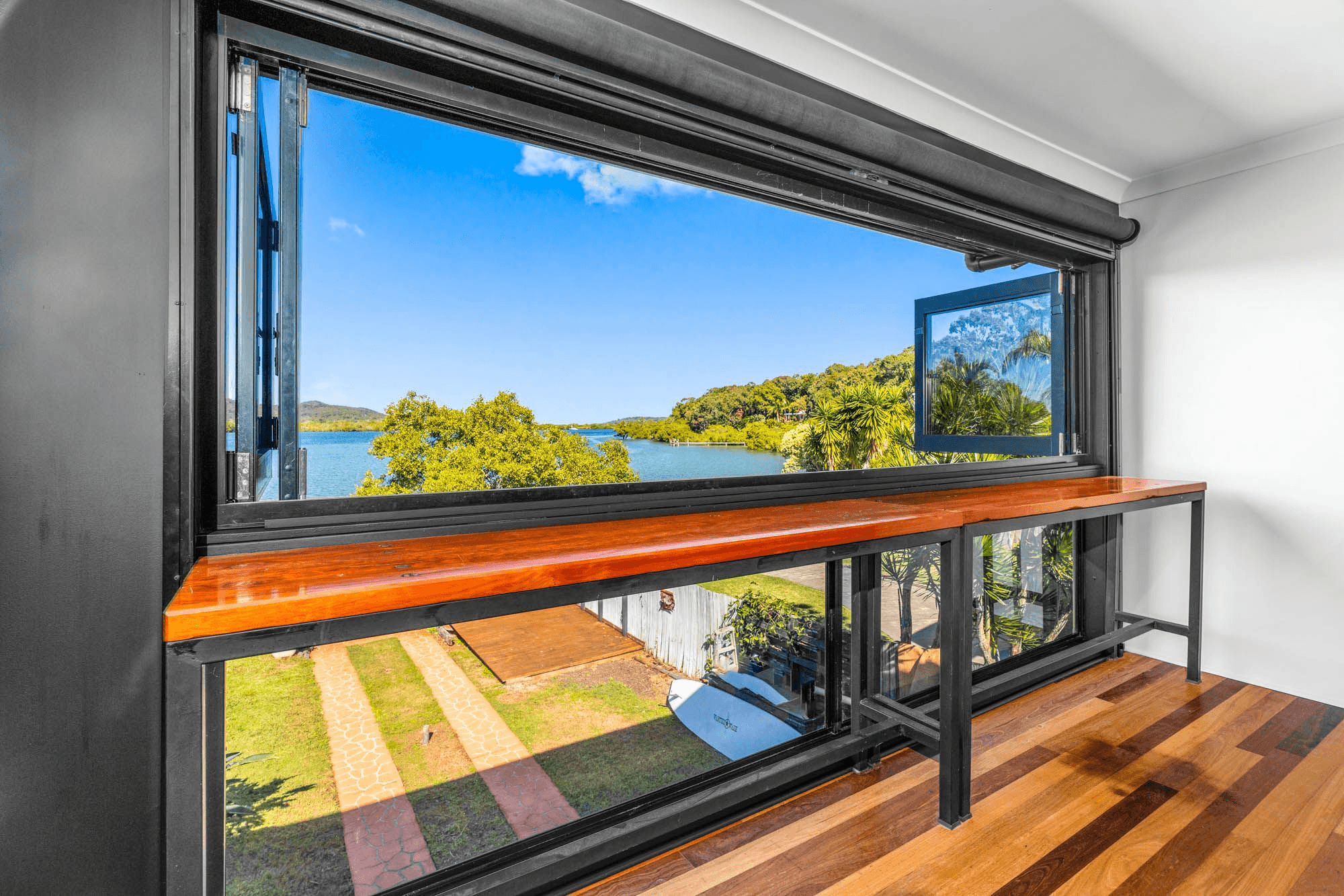 28 Oasis Drive, RUSSELL ISLAND, QLD 4184