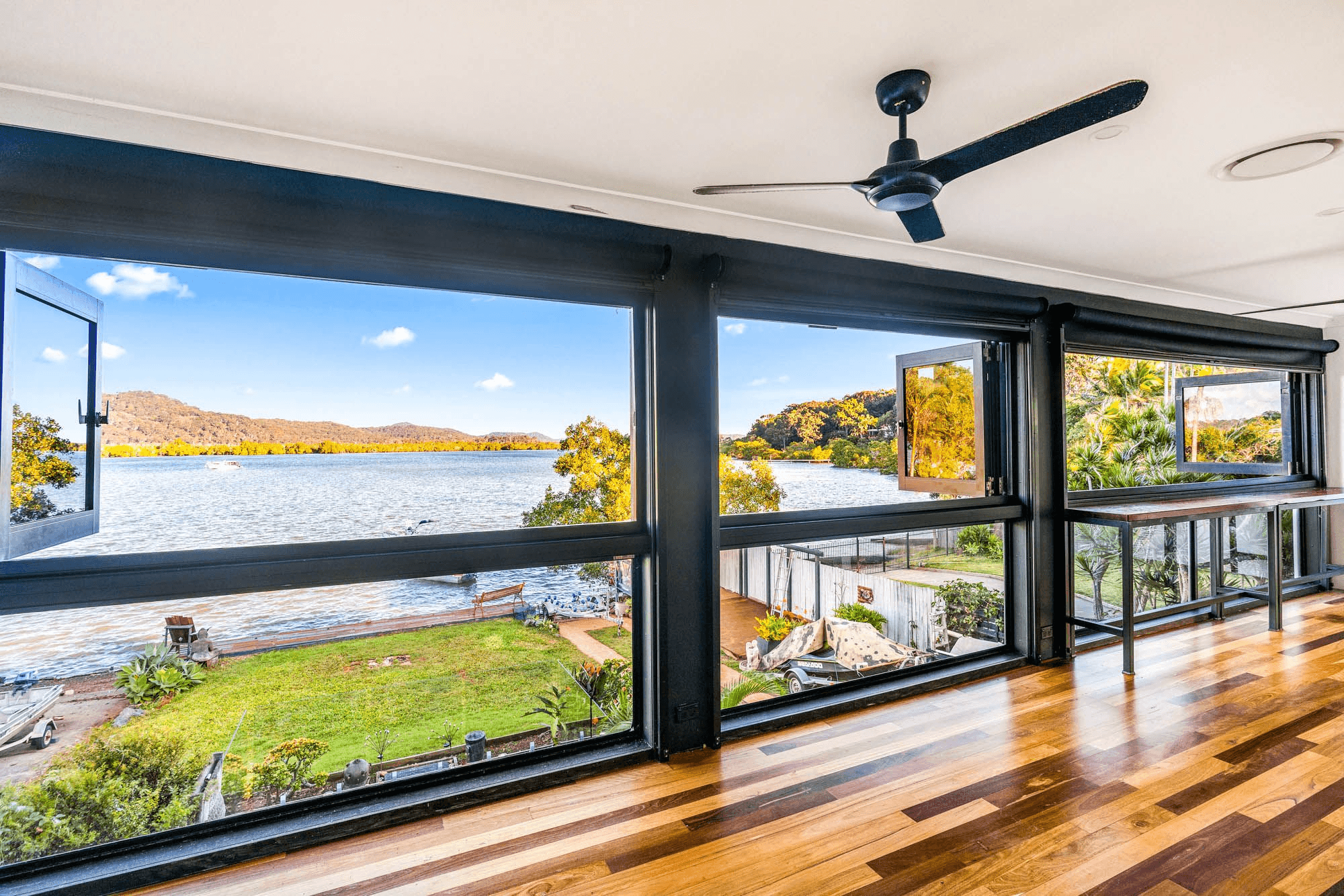 28 Oasis Drive, RUSSELL ISLAND, QLD 4184