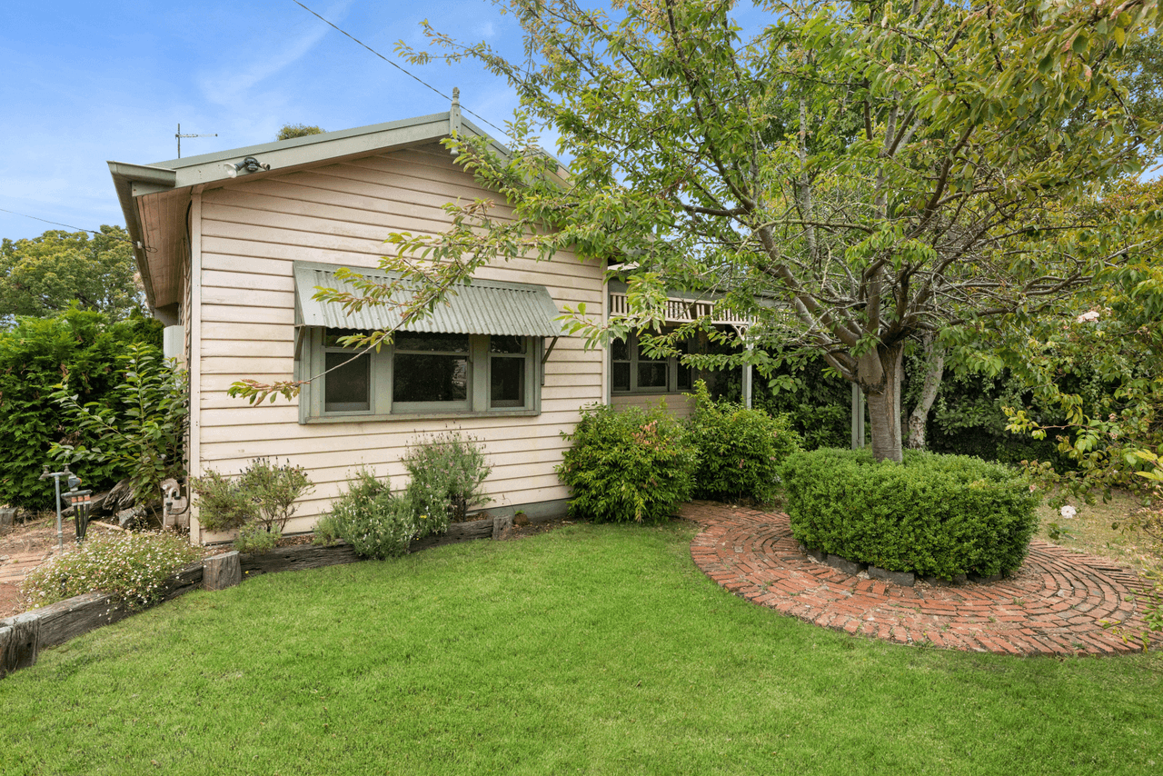 50 Stawell Street, ROMSEY, VIC 3434