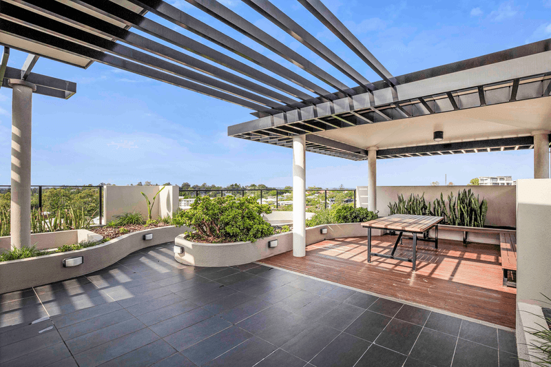 706/131 Clarence Road, INDOOROOPILLY, QLD 4068