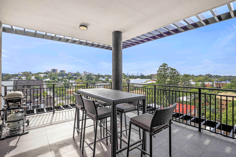 706/131 Clarence Road, INDOOROOPILLY, QLD 4068