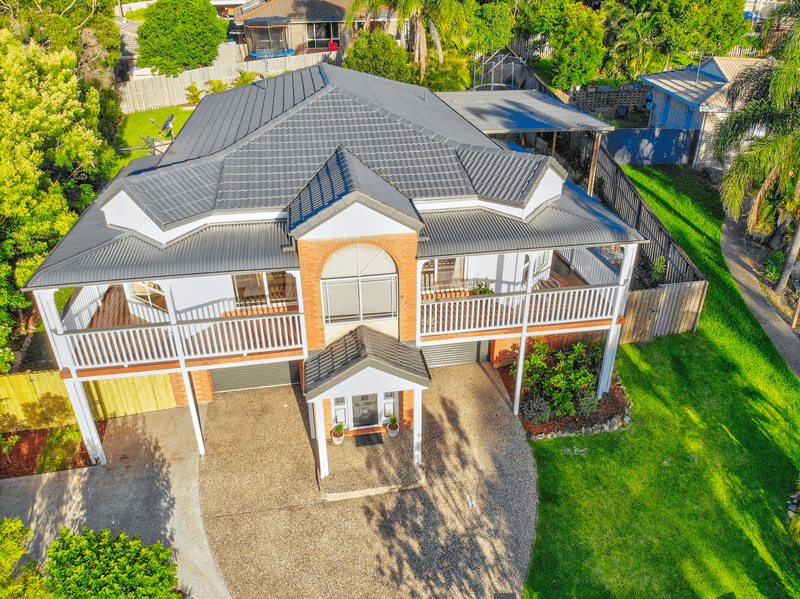 8 Pacific Pines Boulevard, PACIFIC PINES, QLD 4211