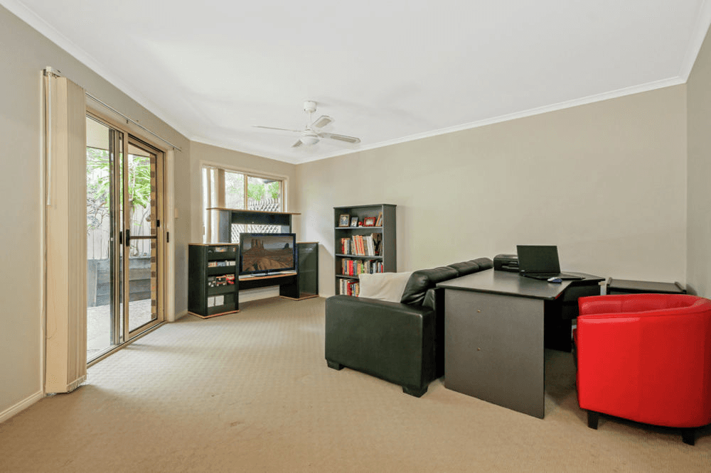 2/718 Wynnum Road, MORNINGSIDE, QLD 4170