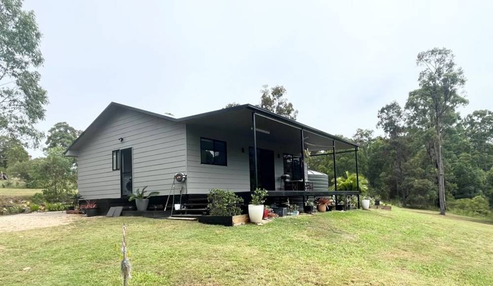 25 Arboreleven Rd, GLENWOOD, QLD 4570