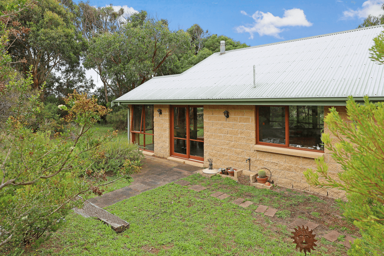 11 Pleasant Drive, PORT CAMPBELL, VIC 3269