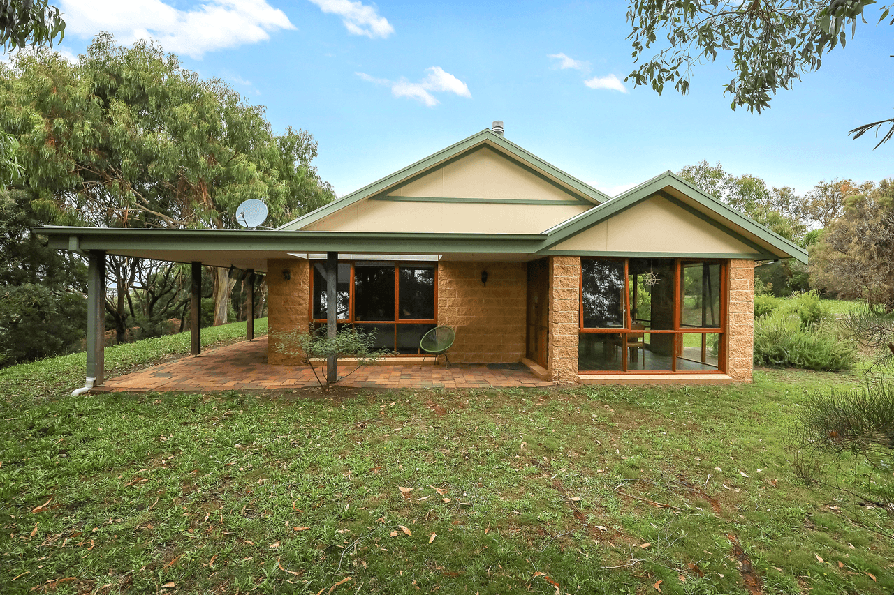 11 Pleasant Drive, PORT CAMPBELL, VIC 3269