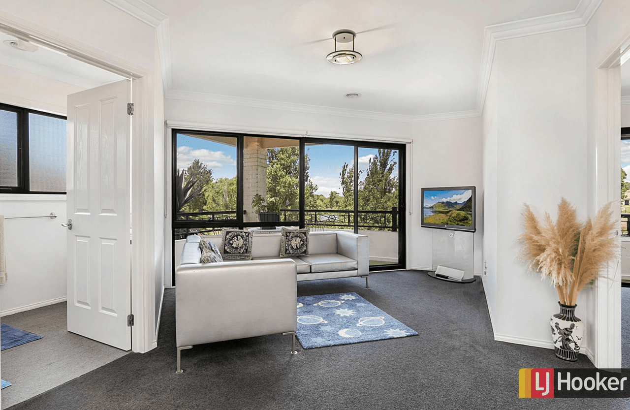 9 Lakeside Drive, HIDDEN VALLEY, VIC 3756