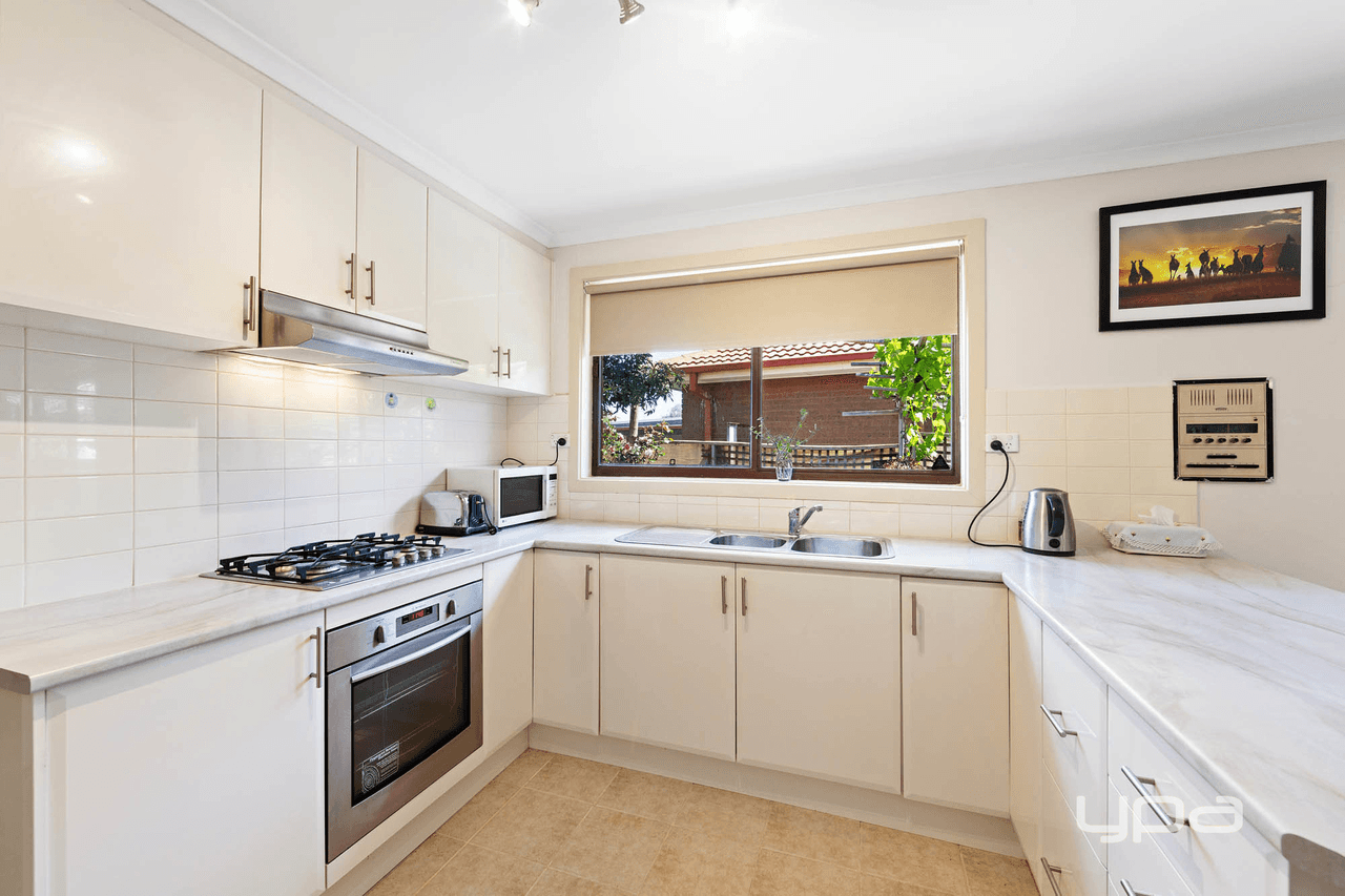 50 Stevenage Crescent, DEER PARK, VIC 3023