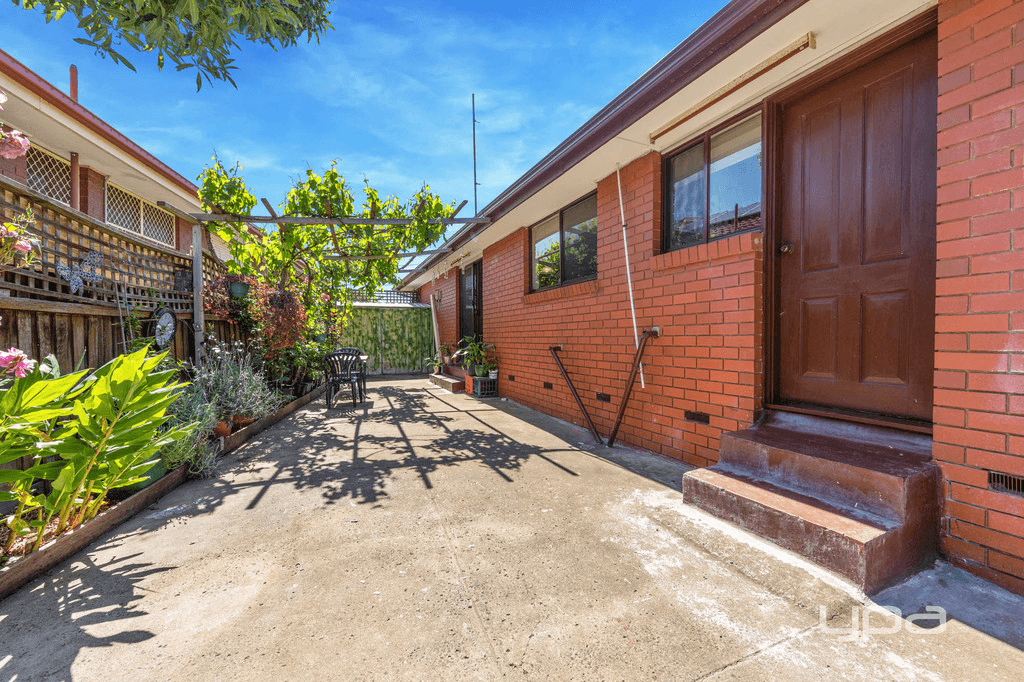 50 Stevenage Crescent, DEER PARK, VIC 3023