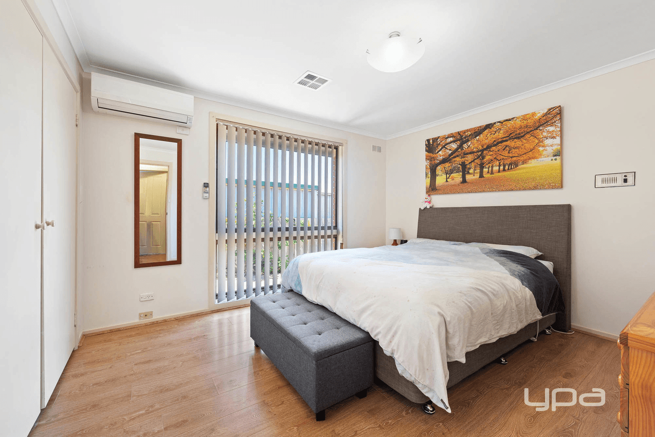 50 Stevenage Crescent, DEER PARK, VIC 3023