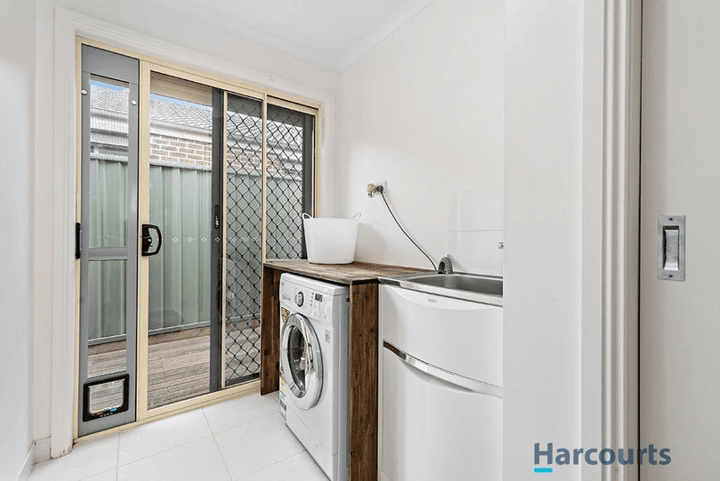 33 Delaney Drive, Miners Rest, VIC 3352