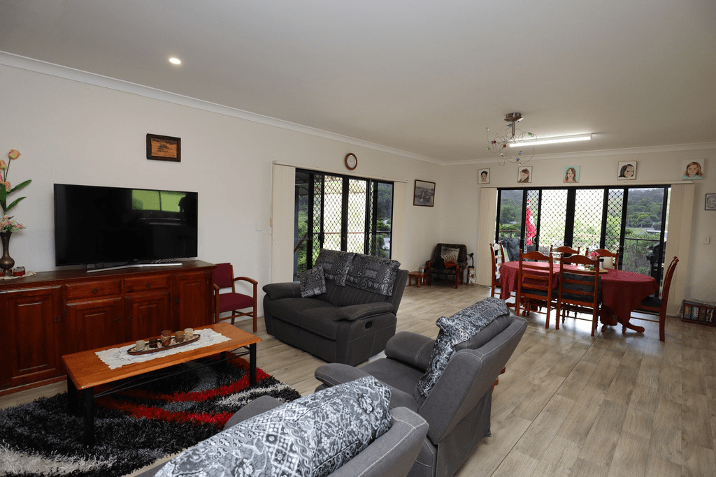 38 Douglas McInnes Drive, LAIDLEY, QLD 4341