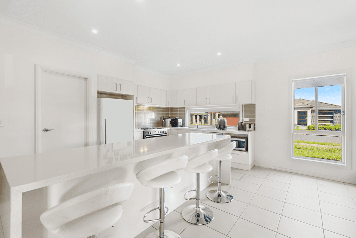 21 Northridge Road, JORDAN SPRINGS, NSW 2747