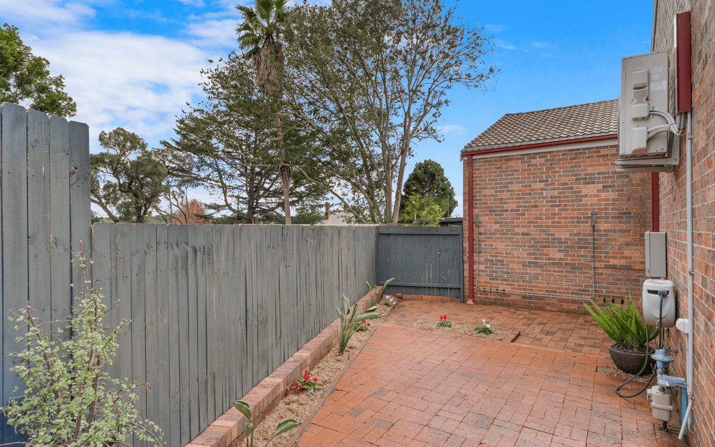 2/11 Woolpack Street, ELDERSLIE, NSW 2570