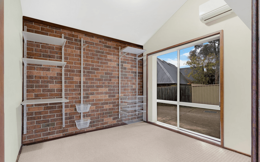 2/11 Woolpack Street, ELDERSLIE, NSW 2570