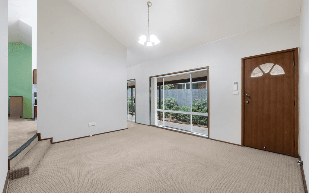 2/11 Woolpack Street, ELDERSLIE, NSW 2570