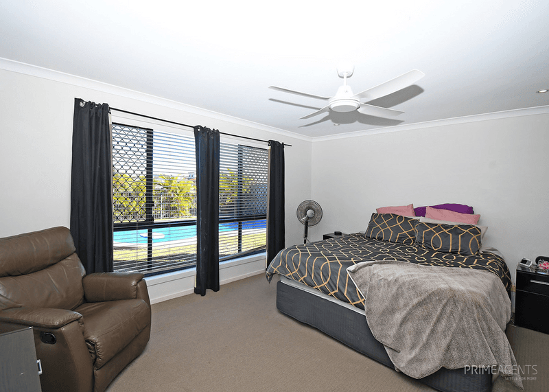 64 Earl St Vincent Circuit, Eli Waters, QLD 4655