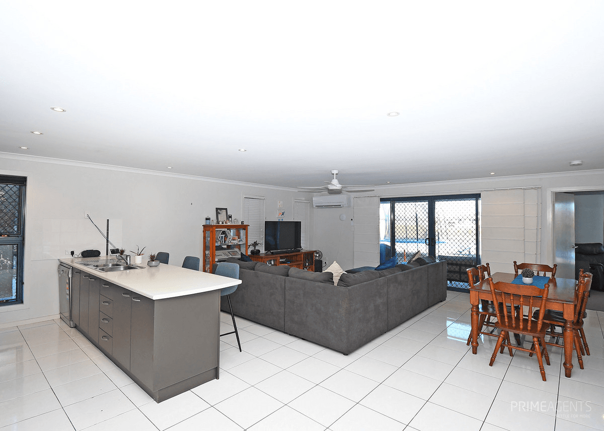 64 Earl St Vincent Circuit, Eli Waters, QLD 4655
