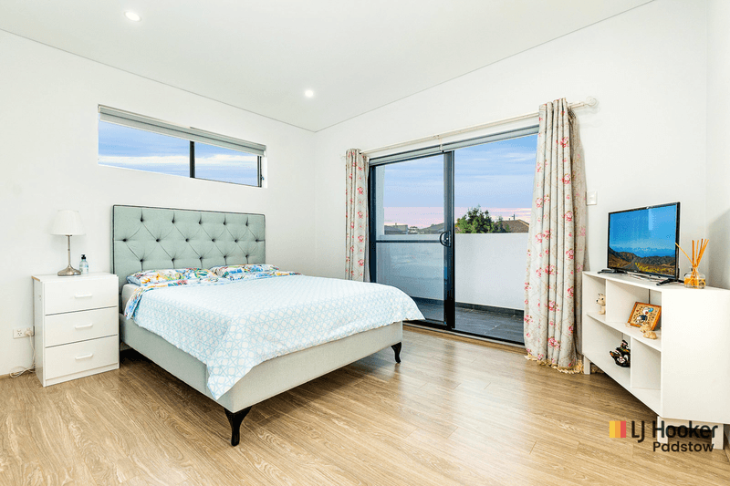 35 Gowlland Parade, PANANIA, NSW 2213