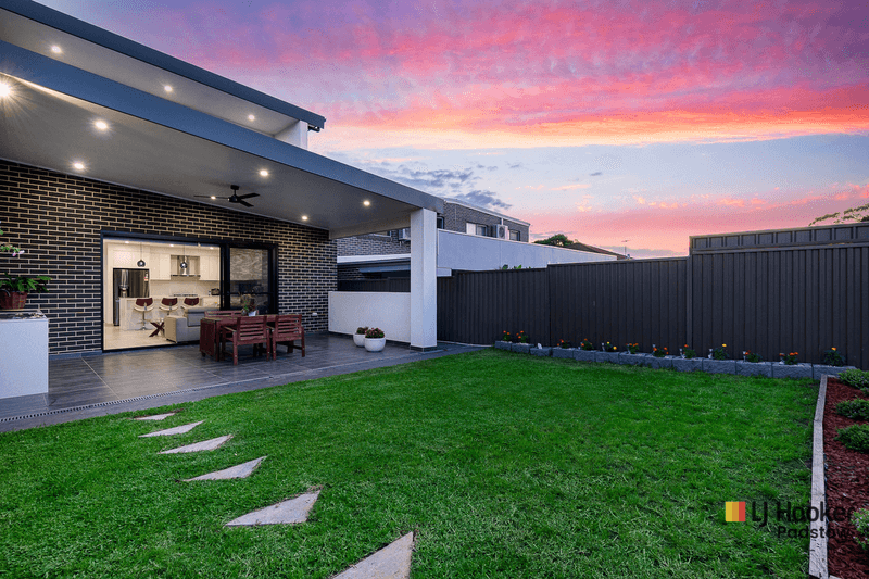 35 Gowlland Parade, PANANIA, NSW 2213