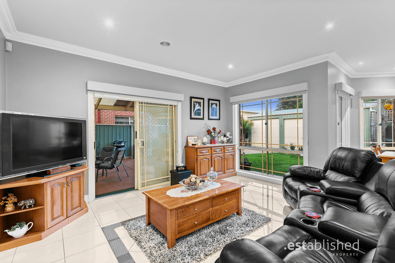 11 Brentley Close, POINT COOK, VIC 3030