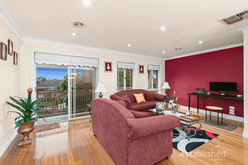 11 Brentley Close, POINT COOK, VIC 3030