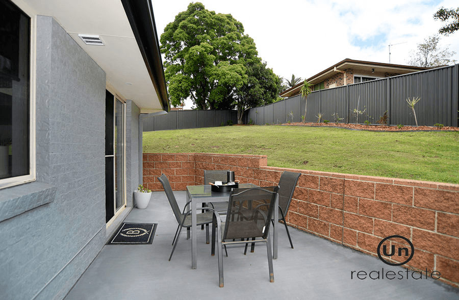 8 Kestrel Place, BOAMBEE EAST, NSW 2452