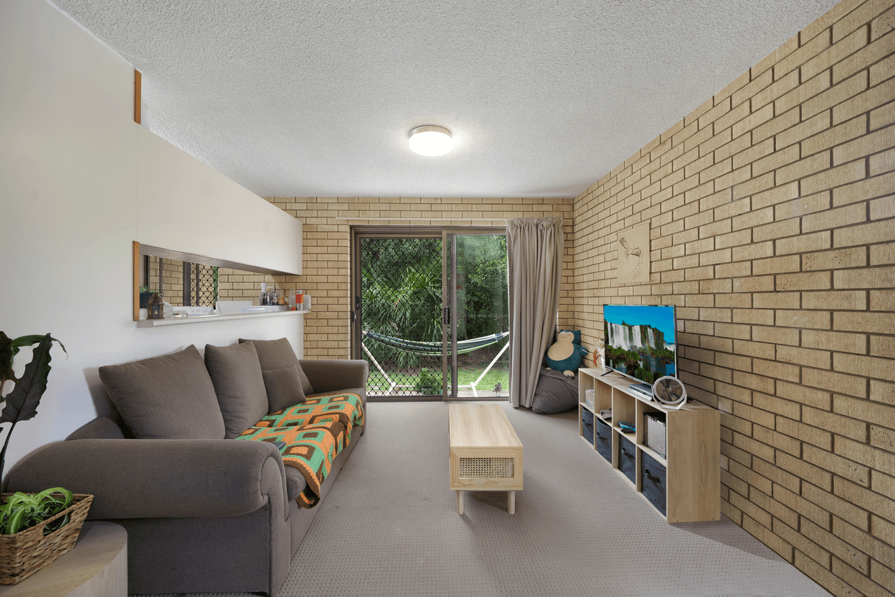 2 Barooga Crescent, MOOLOOLABA, QLD 4557