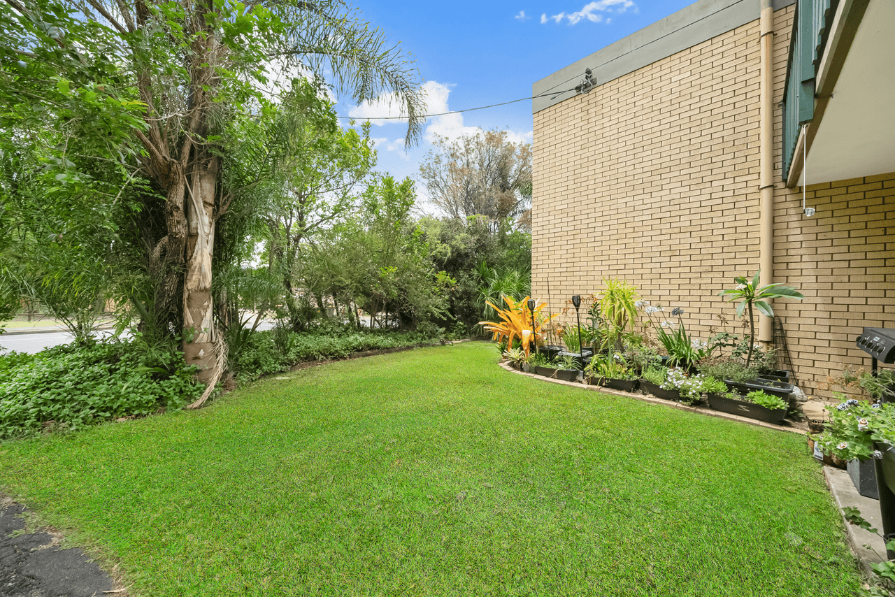 2 Barooga Crescent, MOOLOOLABA, QLD 4557